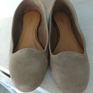 Tan Suede Flats EUC  SZ 8 Runs Small